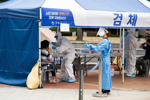 [구미보건소]소롯골공원 임시선별진료소 현장방문4.jpg