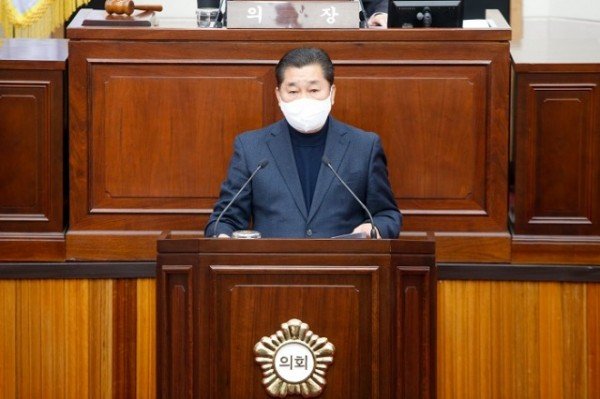 구미시의회 제2차 본회의 박세채 산업건설위원장 (1).jpg