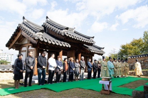 [복지정책과] 왕산 허위 선생 추모행사_향사 후손.jpeg