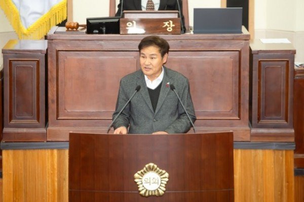 심사보고(김재우 예산결산특별위원장).jpg