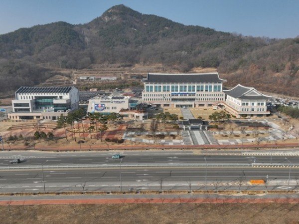 1.경북교육청, 늘봄선도학교 추가 공모 통해 180교로 확대 운영(늘봄선도학교 운영 비율 32.5%에서 38.5%로 증가)(전경사진)_01.JPG