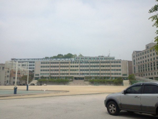 Kwangwoon_Electronic_Technical_High_School.jpg