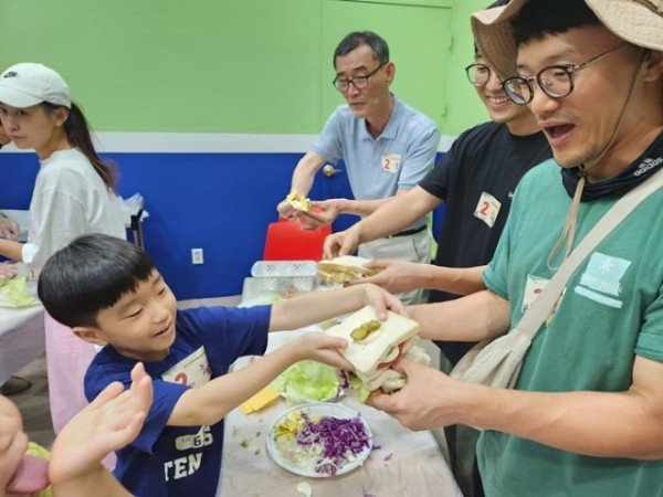 [신산업정책과손자 손녀와 함께 과학나들이.jpg